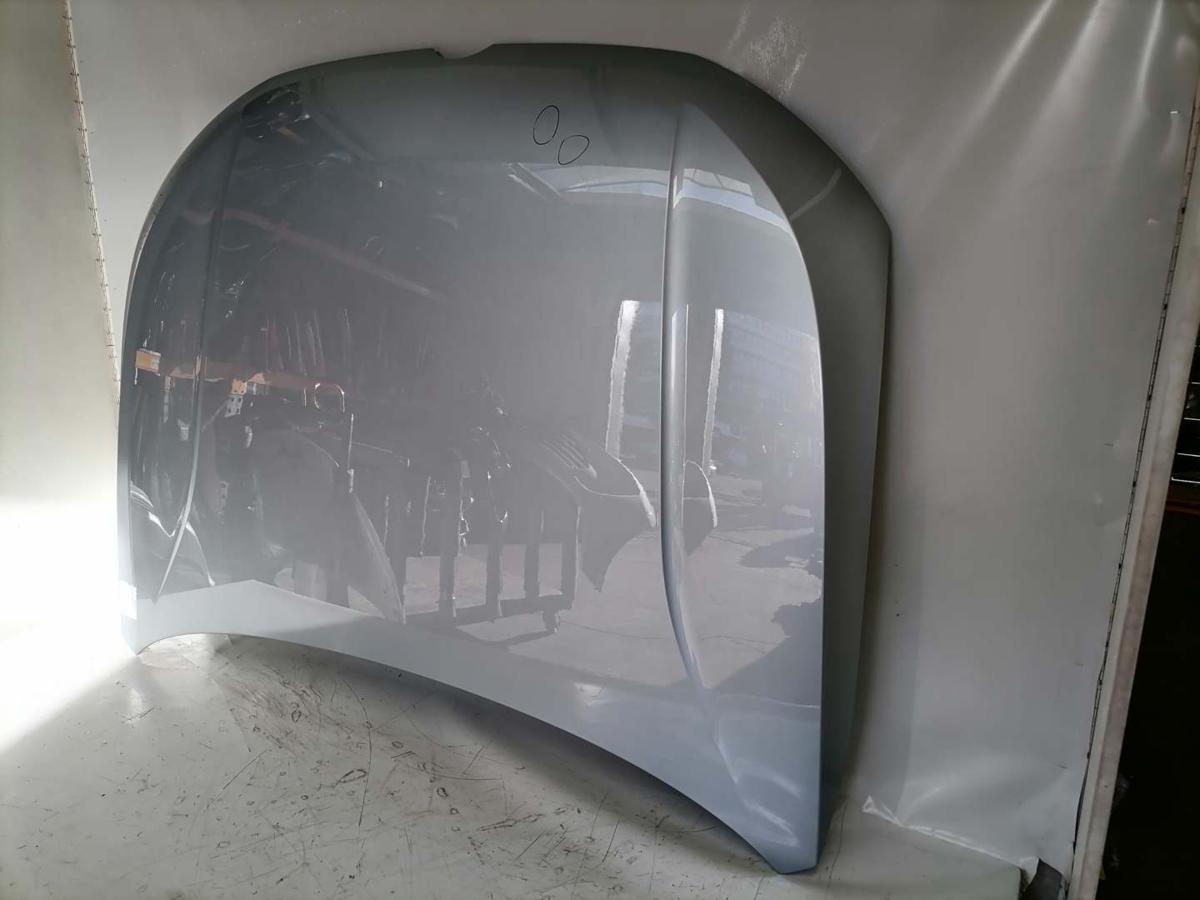 VW Passat B9 original Motorhaube LM7P Oyster Silver Bj.2024